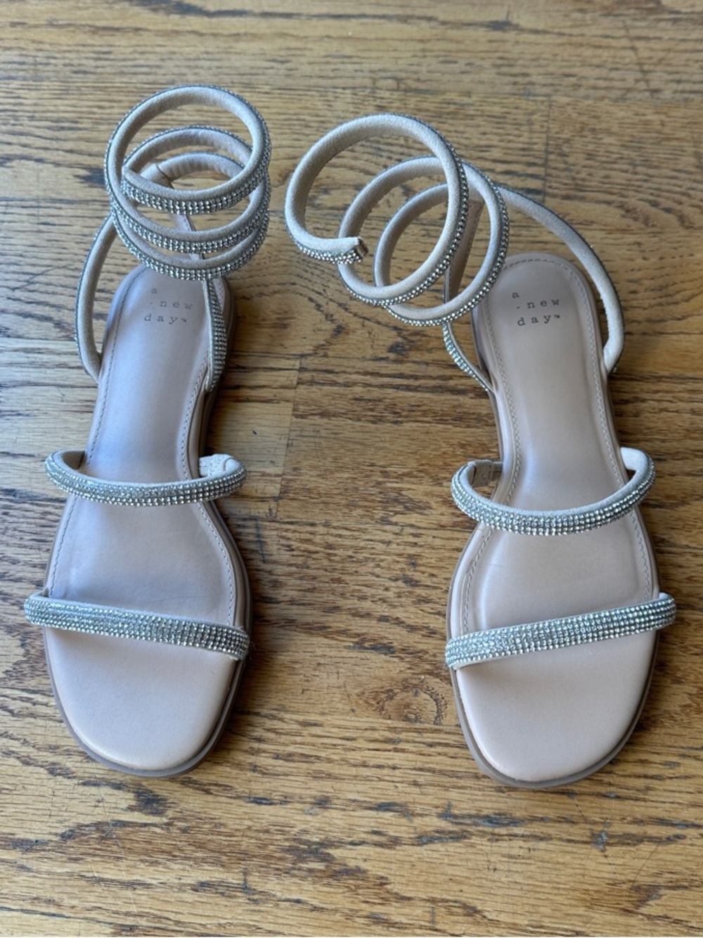 Size 6 sandal silver rhinestone detail
